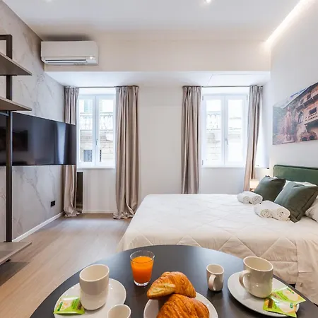 Апартаменты Juliet's Window *