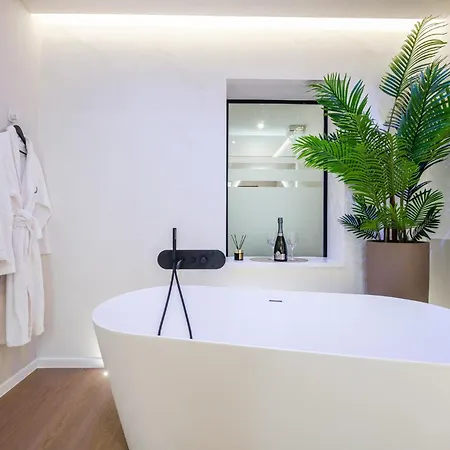 아파트 Juliet's Window *