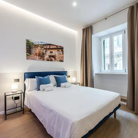 Juliet's Window 아파트