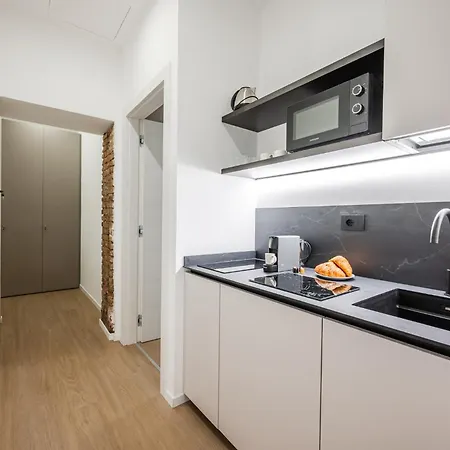 Juliet's Window 아파트 *